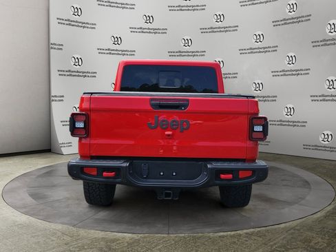 Used 2024 Jeep Gladiator Rubicon AWD/4WD image 4
