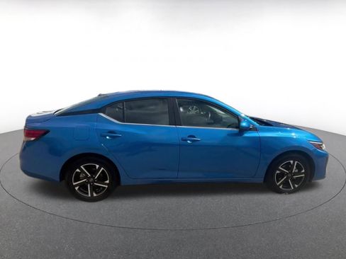 Used 2025 Nissan Sentra SV FWD image 15