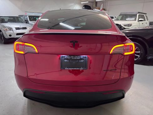 Used 2023 Tesla Model Y Long Range AWD/4WD image 4