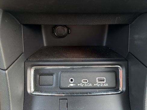 Certified 2025 Subaru Ascent Premium image 37