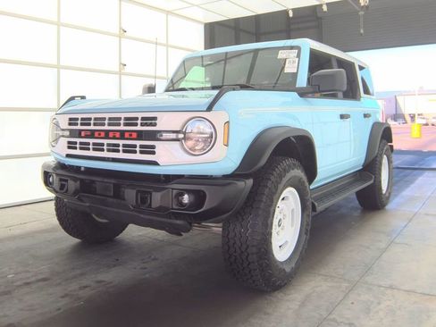Used 2025 Ford Bronco Heritage Edition image 1