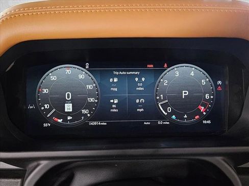 Used 2024 Land Rover Defender 110 X-Dynamic SE image 10