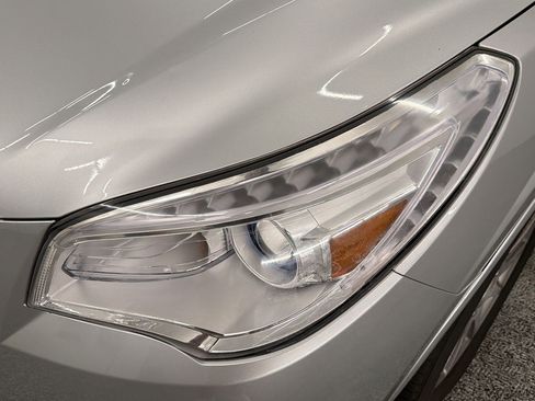 Used 2016 Buick Enclave Leather image 10