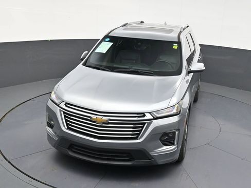 Used 2023 Chevrolet Traverse Premier FWD image 19