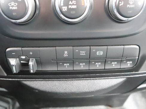 Used 2015 RAM 5500 Tradesman w/ Max Tow Package AWD/4WD image 37