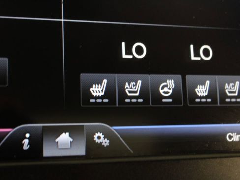 Used 2015 Lincoln MKZ w/ Equipment Group 102A Reserve image 25