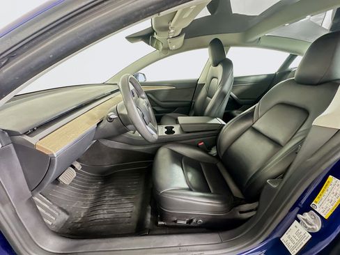 Used 2022 Tesla Model 3 Standard Range image 13
