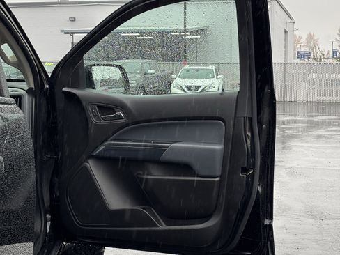 Used 2018 Chevrolet Colorado Z71 image 12