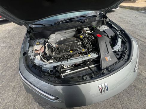 Used 2025 Buick Envista Sport Touring image 27