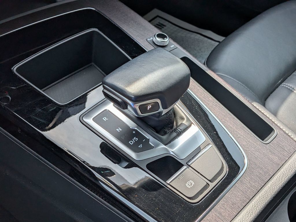 Used 2023 Audi Q5 2.0T Premium w/ Convenience Package AWD/4WD image 21