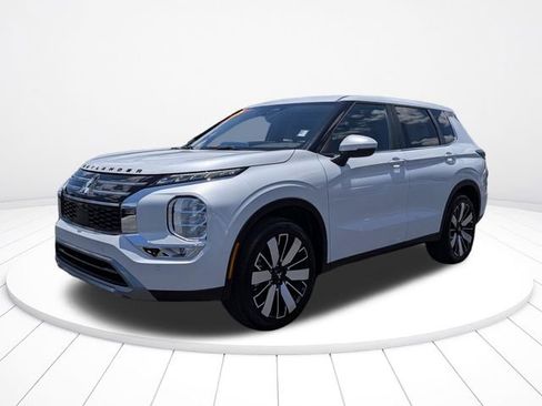 New 2026 Mitsubishi Outlander SE FWD image 7