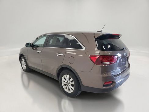 Used 2020 Kia Sorento LX image 5