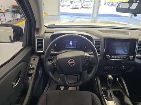 Used 2024 Nissan Frontier SV w/ Hardbody Edition AWD/4WD image 12