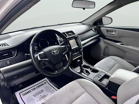 Used 2015 Toyota Camry XSE w/ Moonroof Package FWD image 11
