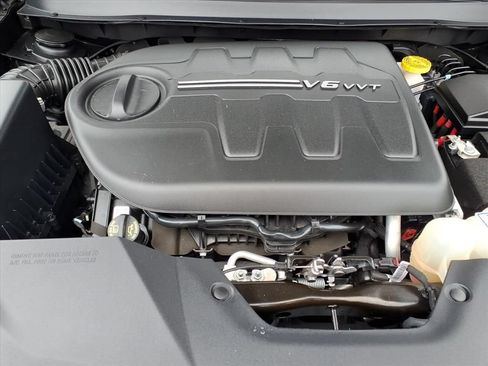 Used 2021 Jeep Cherokee Limited AWD/4WD image 32