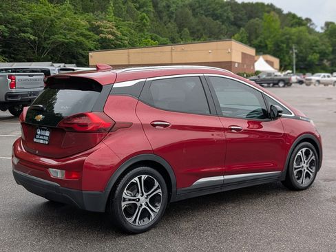 Used 2019 Chevrolet Bolt Premier w/ Infotainment Package FWD image 9