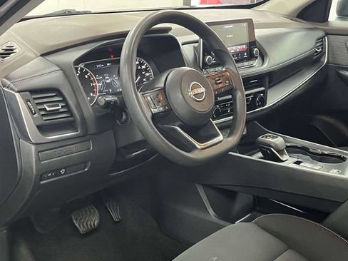 Used 2023 Nissan Rogue S FWD image 13