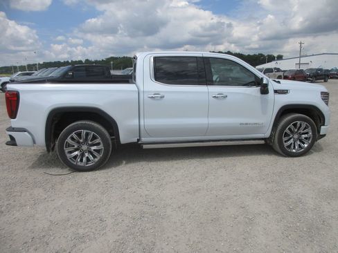 New 2026 GMC Sierra 1500 Denali AWD/4WD image 3