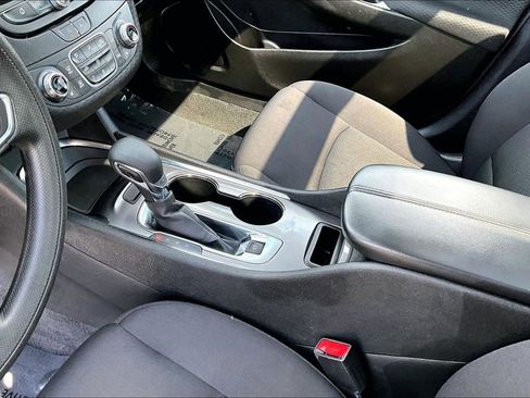 Used 2023 Chevrolet Malibu LT image 16