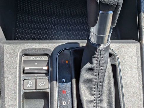 Used 2025 Honda CR-V LX image 17