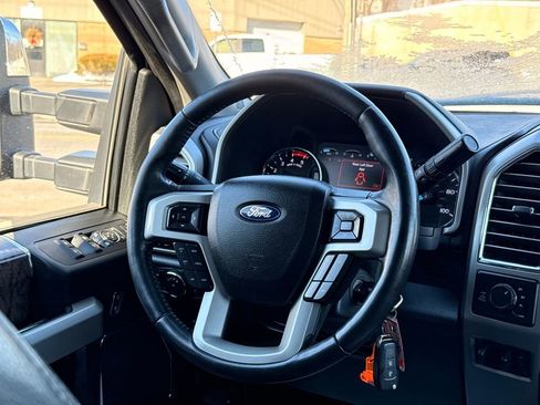 Used 2017 Ford F350 Lariat w/ Chrome Package image 18