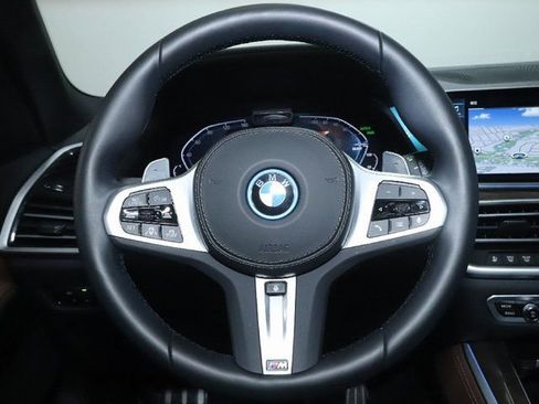 Certified 2022 BMW X5 xDrive45e w/ M Sport Package image 25