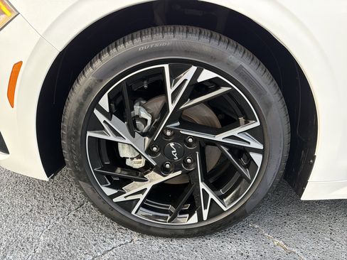 Used 2025 Kia K5 GT-Line w/ GT-Line Premium Package image 11