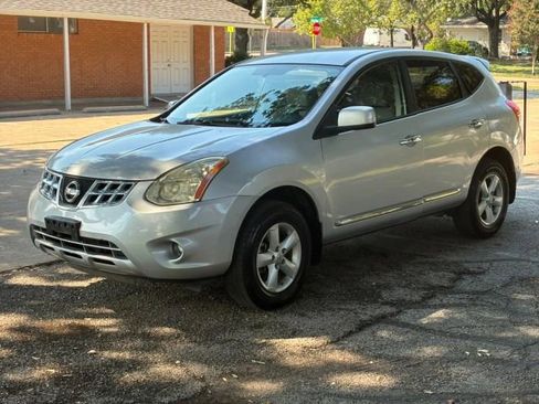 Used 2013 Nissan Rogue S w/ Special Edition Pkg image 1