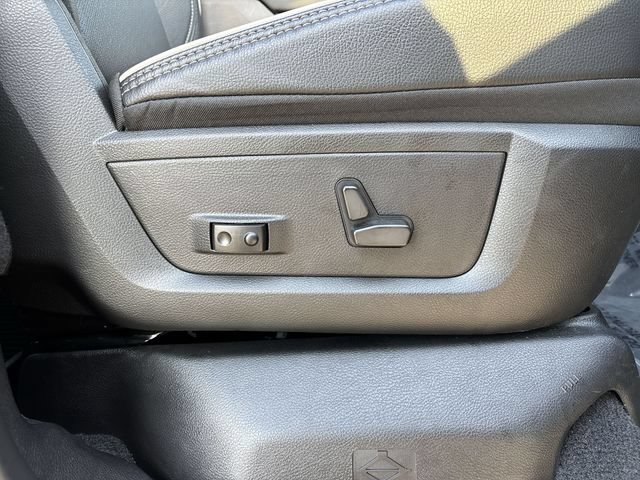Used 2025 RAM 2500 Laramie AWD/4WD image 20