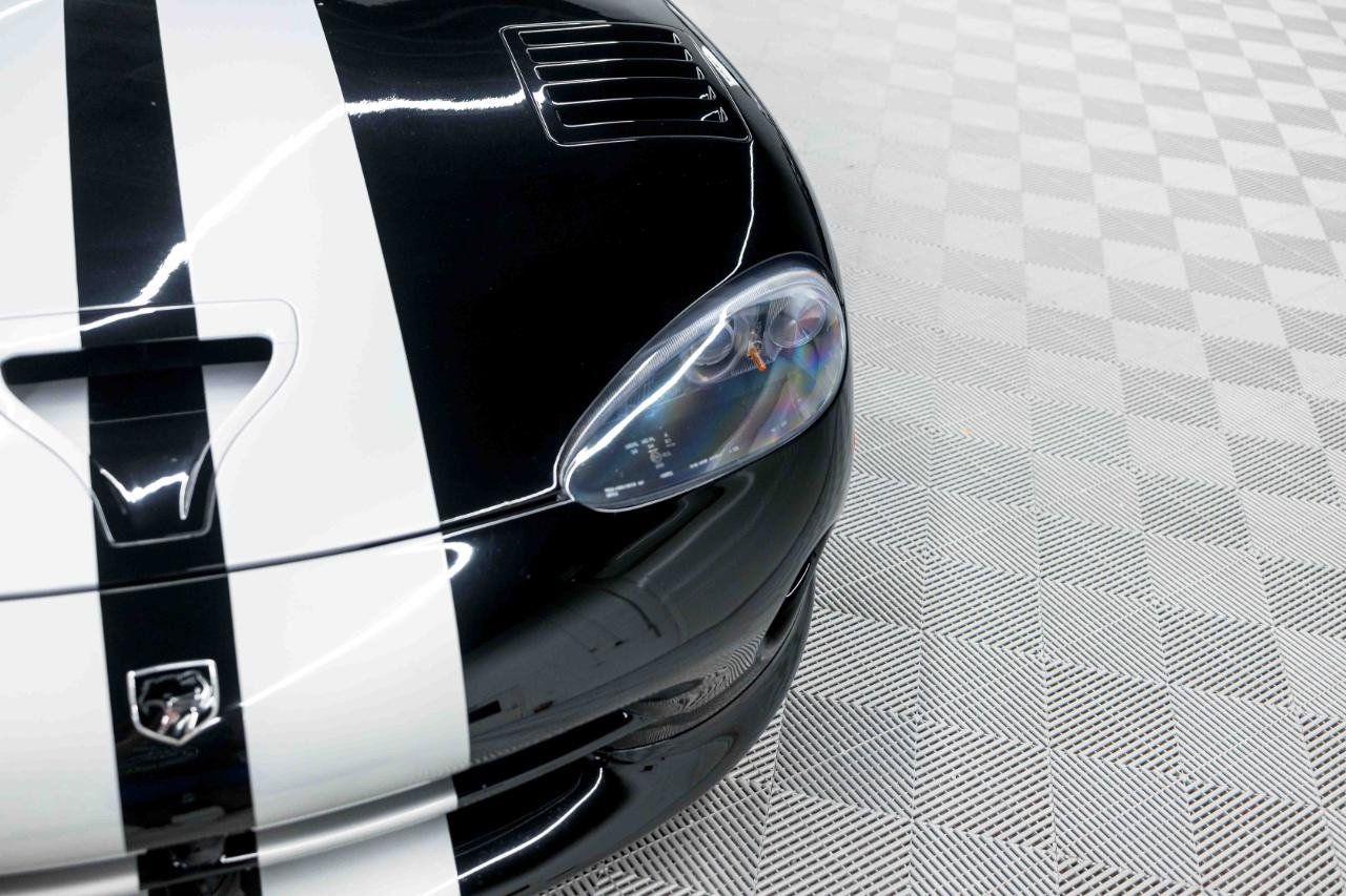 Used 2000 Dodge Viper GTS RWD image 15