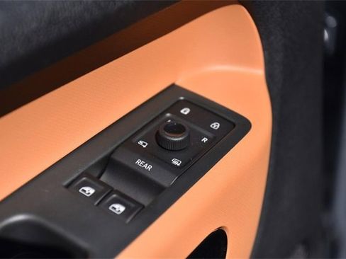 New 2025 Volkswagen ID. Buzz Pro S image 8