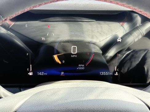 Used 2024 Chevrolet TrailBlazer RS w/ Convenience Package image 14