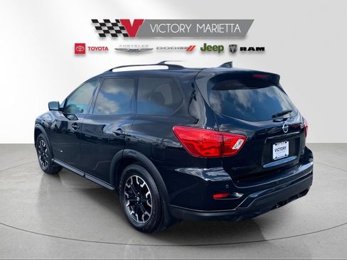 Used 2020 Nissan Pathfinder SL image 3