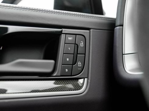Certified 2026 Porsche Cayenne S AWD/4WD image 19