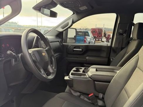 Used 2025 Chevrolet Silverado 2500 Custom image 19