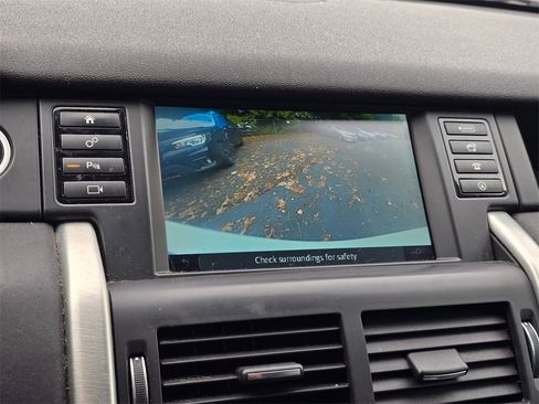Used 2018 Land Rover Discovery Sport HSE image 8