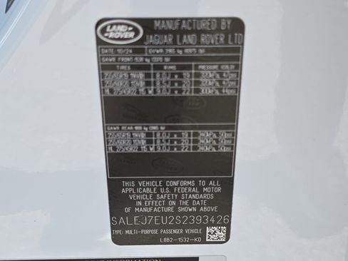 Certified 2025 Land Rover Defender 110 S image 35