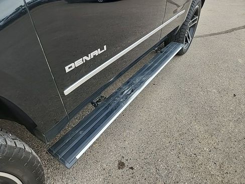 Used 2019 GMC Yukon Denali w/ Denali Ultimate Black Edition AWD/4WD image 57