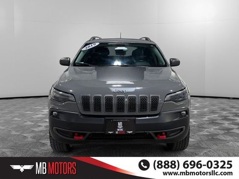 Used 2019 Jeep Cherokee Trailhawk w/ Comfort & Convenience Group image 11