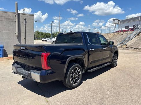 Used 2024 Toyota Tundra Limited AWD/4WD image 7