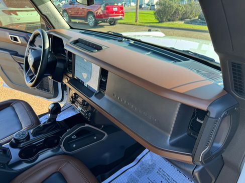 Used 2024 Ford Bronco Outer Banks w/ Sasquatch Package image 58