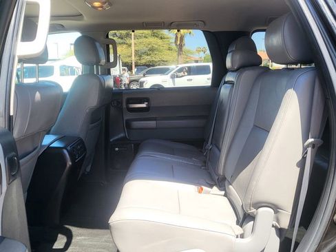 Used 2016 Toyota Sequoia Limited w/ Safety & Convenience Package AWD/4WD image 28