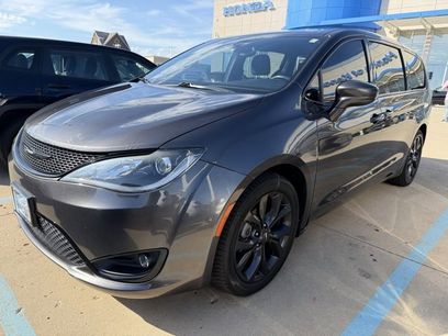 Used 2019 Chrysler Pacifica Touring Plus w/ S Appearance Package