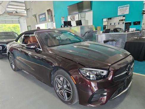 Used 2022 Mercedes-Benz E 450 4MATIC Cabriolet image 2