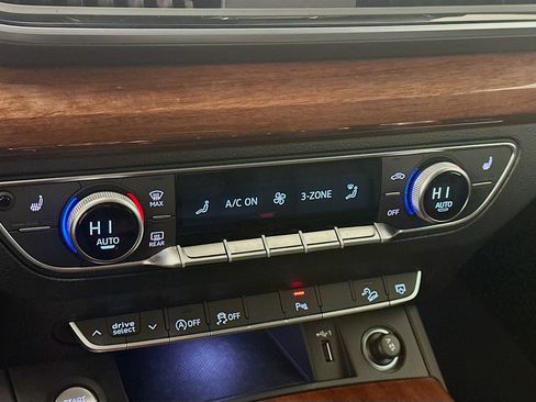 Used 2022 Audi Q5 2.0T Premium w/ Convenience Package image 24