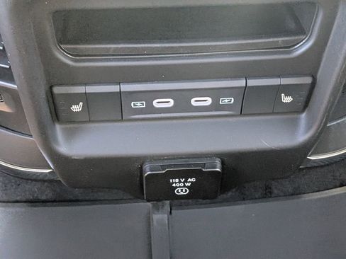 New 2026 RAM 1500 Laramie AWD/4WD image 15
