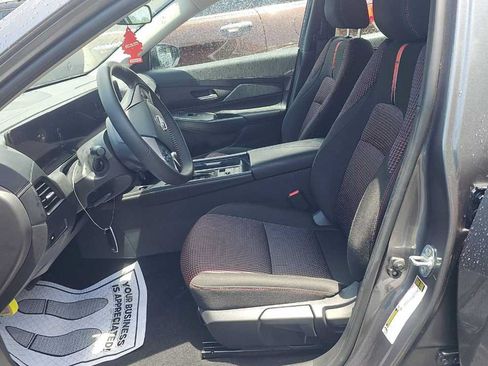 Used 2026 Nissan Sentra SR w/ Floor Mat Package FWD image 10