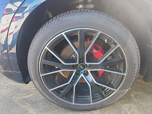 Used 2023 Audi Q8 Premium Plus w/ Premium Plus Package image 7