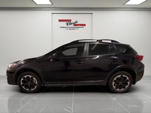 Used 2022 Subaru Crosstrek 2.0i Premium image 4