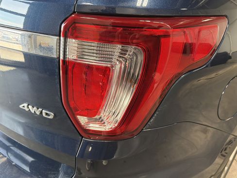 Used 2017 Ford Explorer Limited w/ Equipment Group 301A image 7